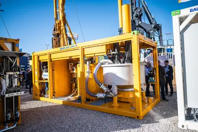 Chargenmischanlage CMS 30 mit integrierter Verpresspumpe DP 101